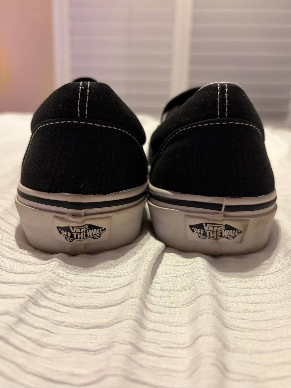 Vans X Star Wars Limited Edition Slip-On Canvas Sneakers w/Character Art Size 11 - Picture 2 of 3